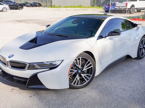 Used 2017 BMW i8 AWD/4WD image 3