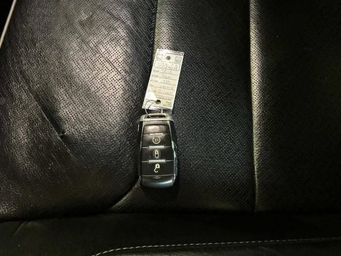 Used 2019 RAM 1500 Laramie AWD/4WD image 31