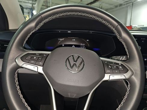 Used 2023 Volkswagen Taos SE image 35