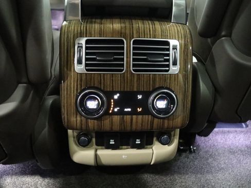 Used 2019 Land Rover Range Rover HSE image 46