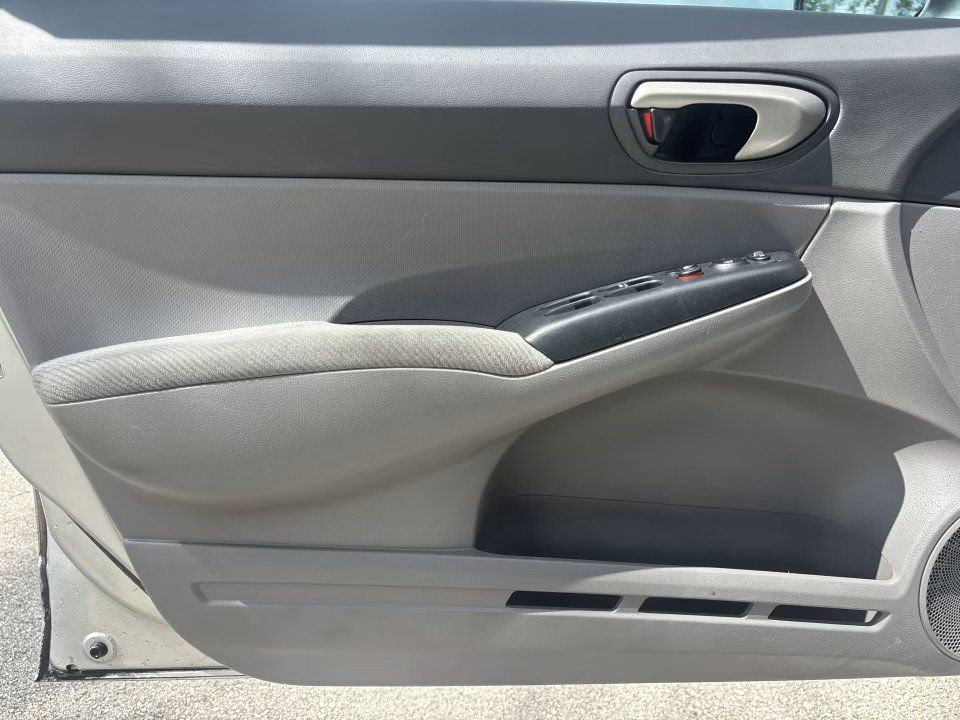 Used 2010 Honda Civic LX image 17