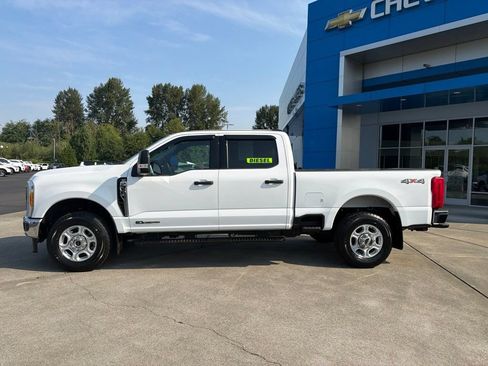 Used 2025 Ford F350 XLT AWD/4WD image 2