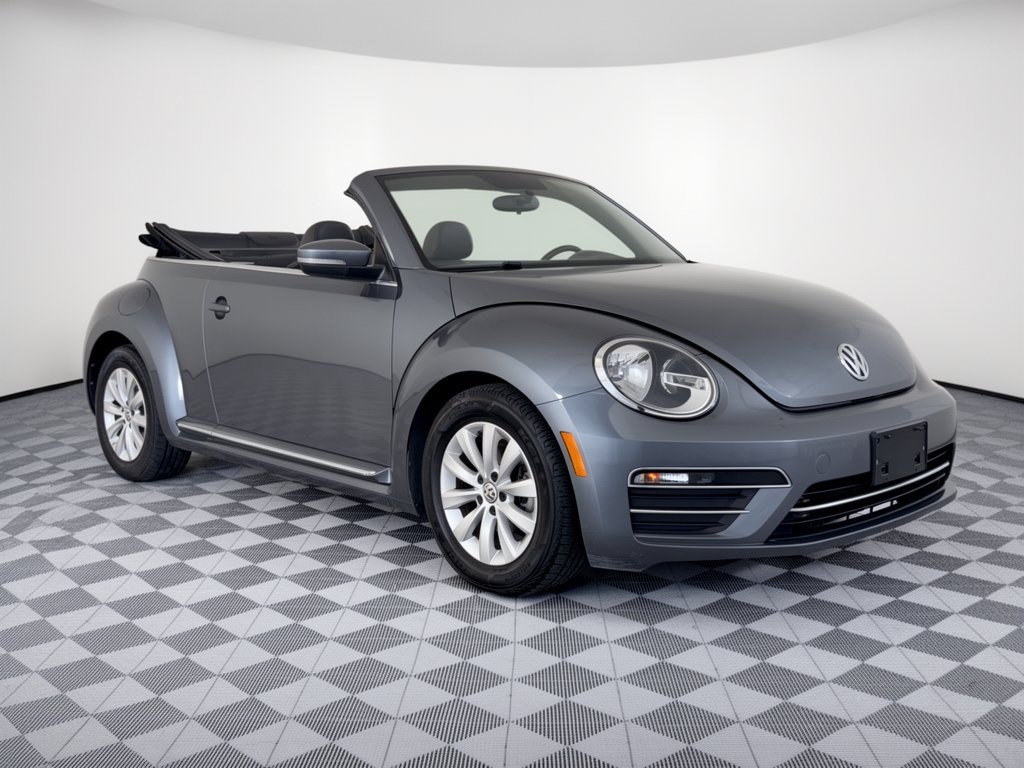 Used 2018 Volkswagen Beetle 2.0T FWD image 7