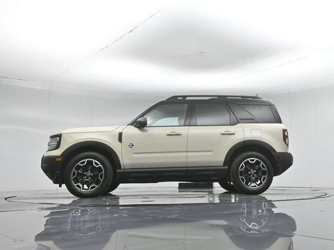 Used 2025 Ford Bronco Sport Outer Banks w/ Outer Banks Tech Package+ AWD/4WD image 7