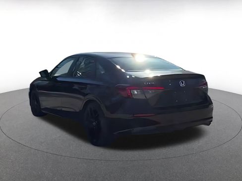 Used 2025 Honda Civic Sport image 15