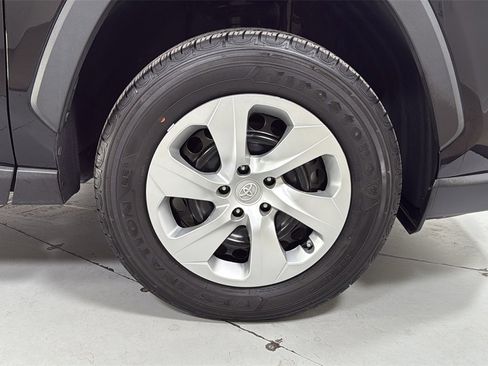 Certified 2023 Toyota RAV4 LE image 21