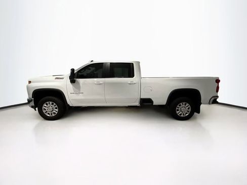 Used 2023 Chevrolet Silverado 3500 LT w/ Convenience Package image 4
