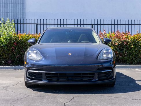 Used 2019 Porsche Panamera 4 image 6