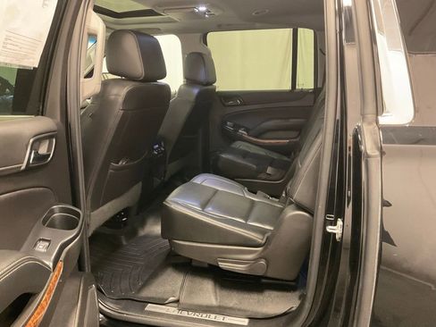 Used 2019 Chevrolet Suburban Premier image 30