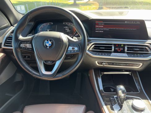 Used 2021 BMW X5 xDrive40i w/ Premium Package image 31