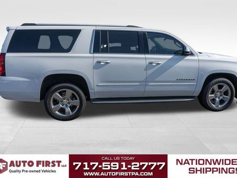Used 2017 Chevrolet Suburban Premier image 2
