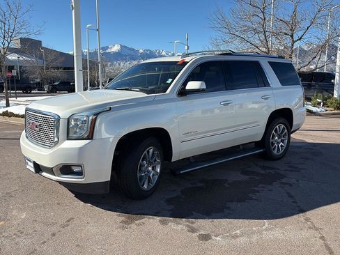 Used 2015 GMC Yukon Denali w/ Premium Package image 3