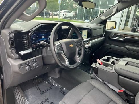 Used 2023 Chevrolet Silverado 1500 LT AWD/4WD image 21