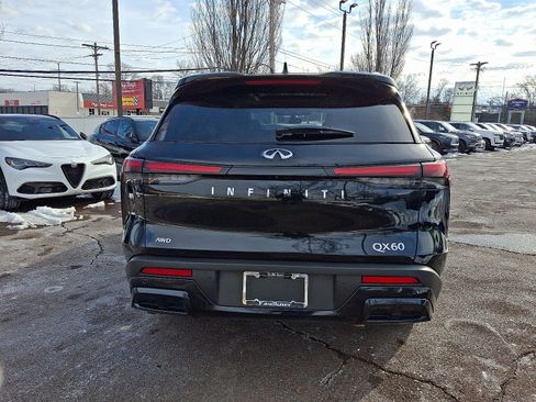 Certified 2025 INFINITI QX60 Luxe image 5