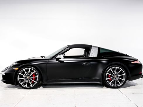 Used 2014 Porsche 911 Targa 4S image 7