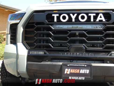 Used 2025 Toyota Tundra Limited w/ TRD Off-Road Package AWD/4WD image 20