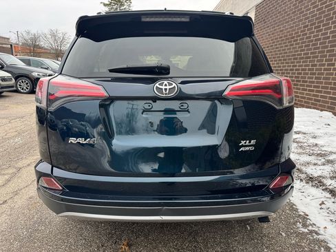 Used 2018 Toyota RAV4 XLE image 9