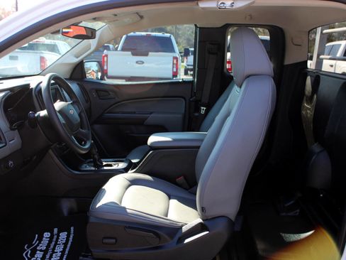 Used 2021 Chevrolet Colorado W/T image 10
