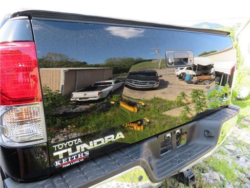 Used 2012 Toyota Tundra Limited w/ Memory Pkg AWD/4WD image 16