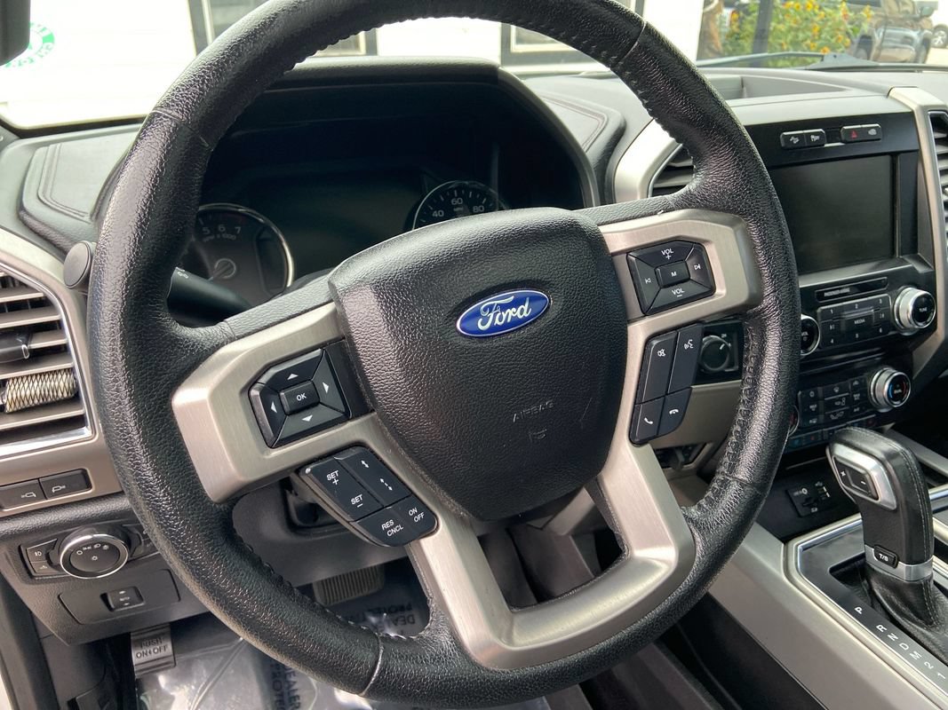 Used 2015 Ford F150 Platinum w/ Equipment Group 701A Luxury AWD/4WD image 13