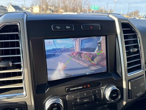 Used 2015 Ford F150 Lariat w/ Equipment Group 502A Luxury image 40