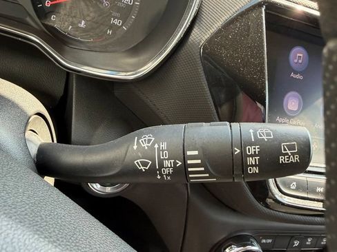 Used 2022 Chevrolet TrailBlazer LT w/ Convenience Package FWD image 23