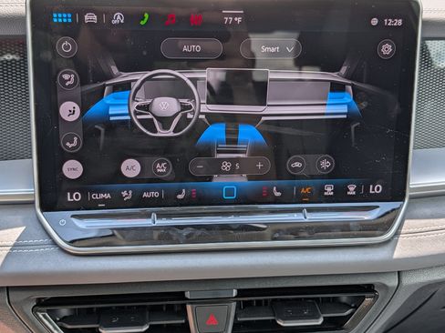 Certified 2026 Volkswagen Tiguan SE AWD/4WD image 24