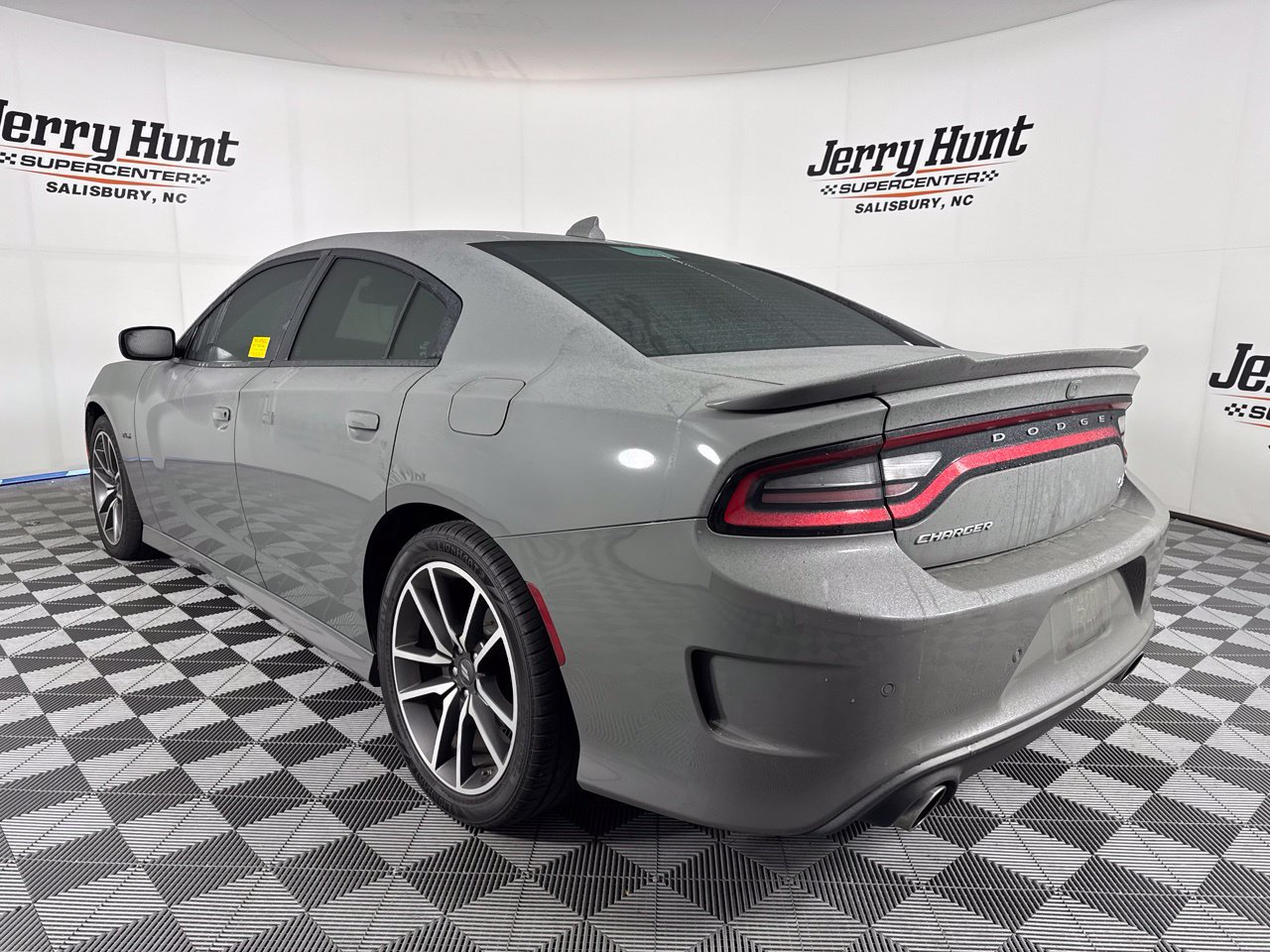 Used 2023 Dodge Charger R/T w/ Harman/Kardon Audio Group RWD image 8