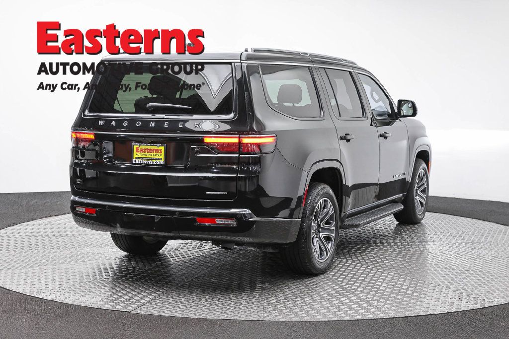 Used 2024 Jeep Wagoneer Series II w/ Flexible Seating Group RWD image 7