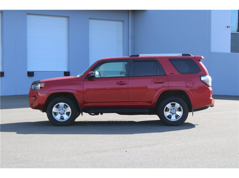 Used 2019 Toyota 4Runner SR5 Premium AWD/4WD image 2