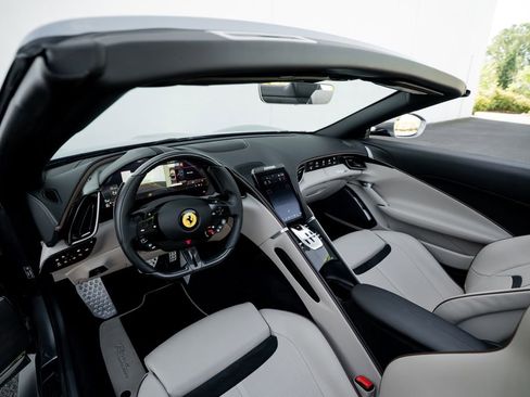 Certified 2024 Ferrari Roma Spider image 11