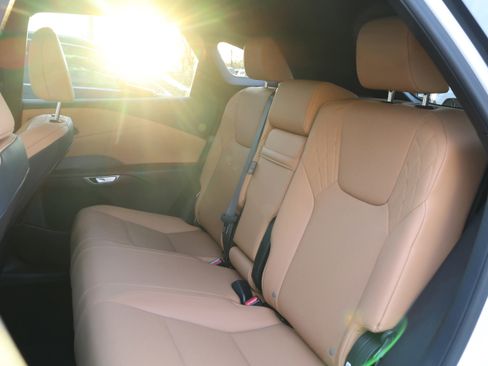 Used 2024 Lexus RX 350h image 36