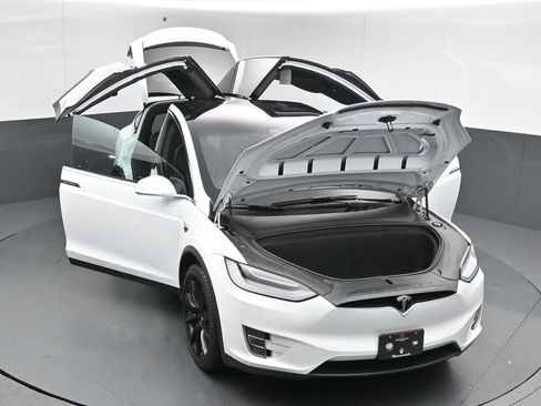 Used 2020 Tesla Model X Long Range image 48