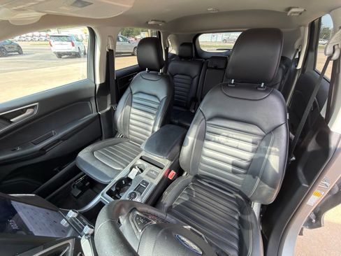 Used 2022 Ford Edge SEL AWD/4WD image 11