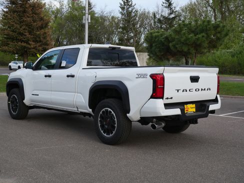 New 2026 Toyota Tacoma TRD Off-Road AWD/4WD image 3