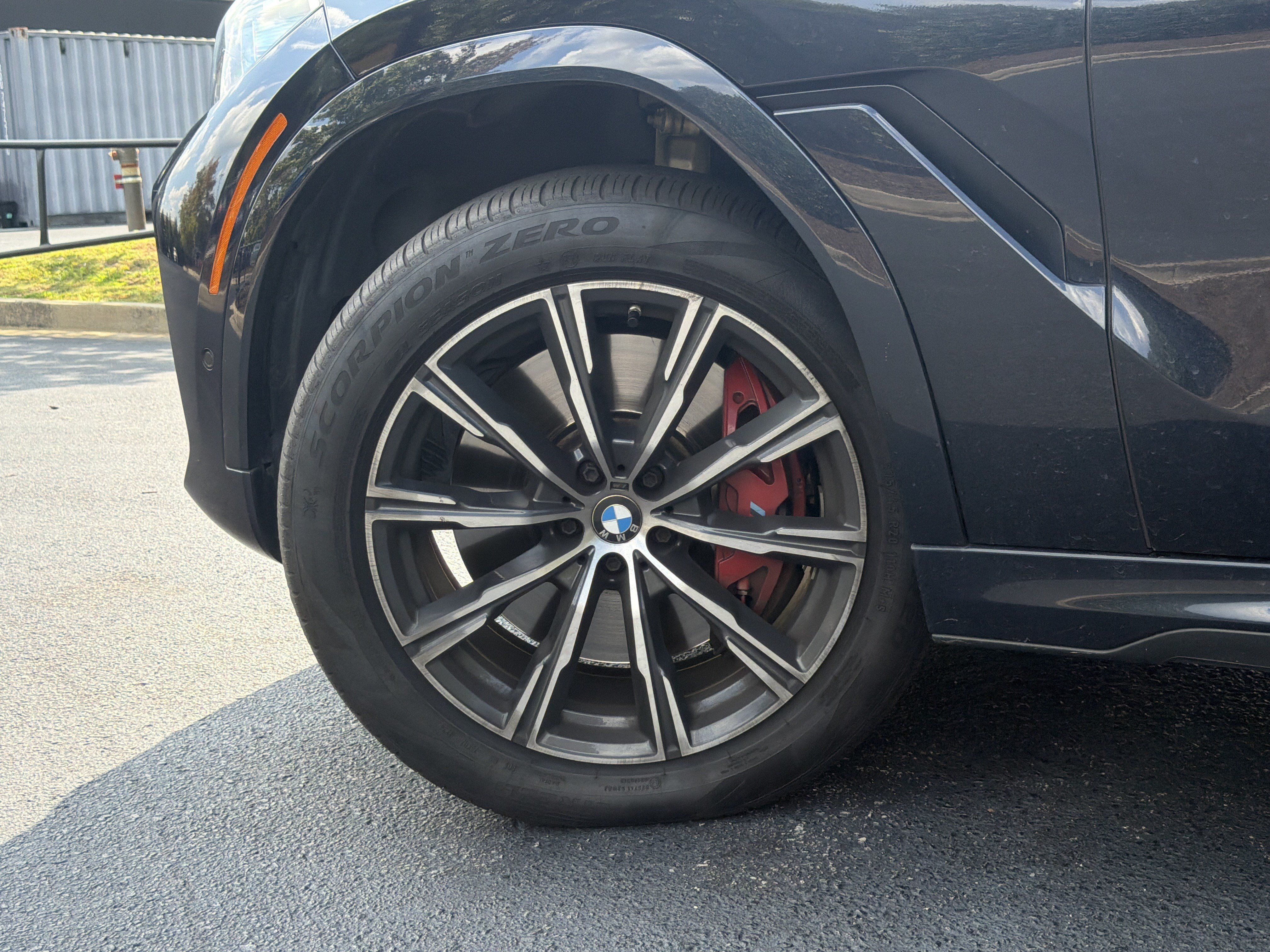 Used 2021 BMW X6 M50i w/ Executive Package AWD/4WD image 15