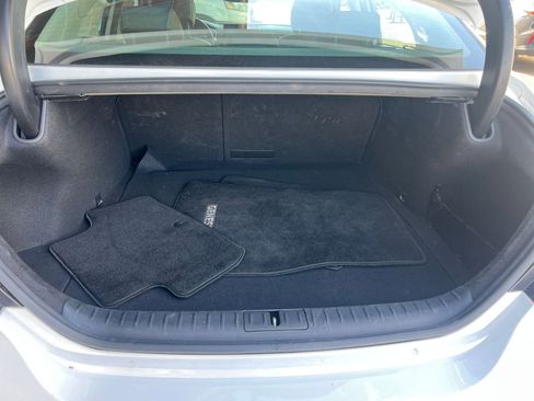 Used 2025 Genesis G70 2.5T image 31