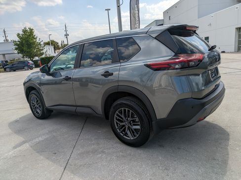 Used 2023 Nissan Rogue S FWD image 6
