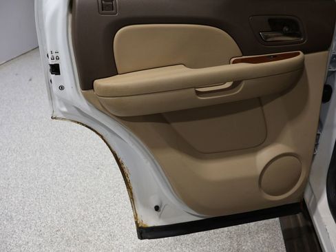 Used 2007 GMC Yukon SLT w/ SLT Preferred Equipment Group image 22