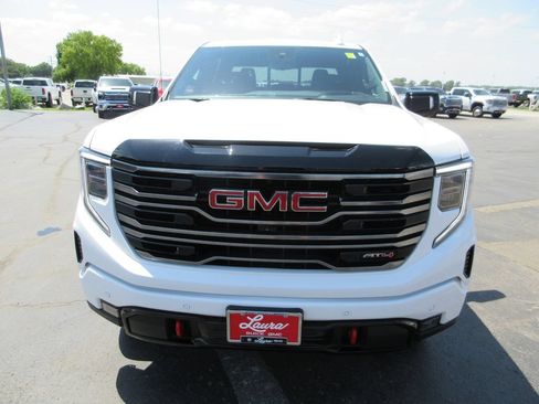 Certified 2025 GMC Sierra 1500 AT4 w/ AT4 Premium Package AWD/4WD image 13