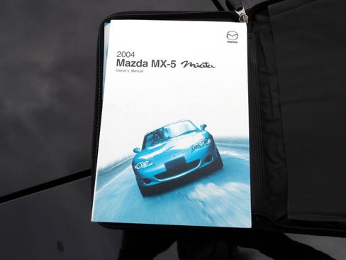 Used 2004 MAZDA MX-5 Miata LS image 28