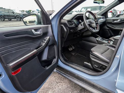 Used 2023 Ford Escape ST-Line w/ Tech Pack #1 FWD image 28