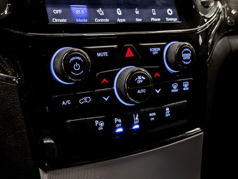 Used 2021 Jeep Grand Cherokee Trackhawk image 51