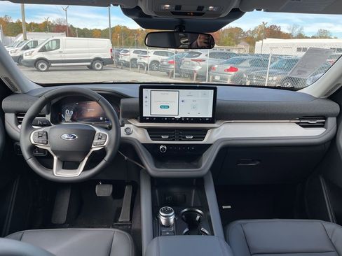 New 2026 Ford Explorer Active image 6