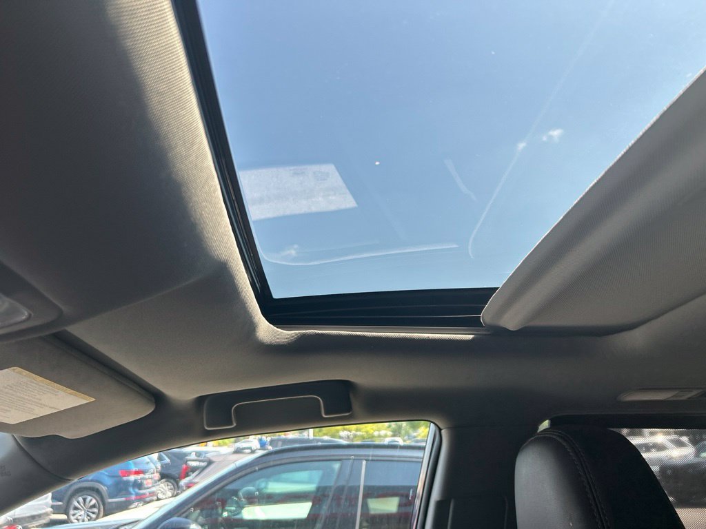 Used 2019 Toyota Highlander XLE AWD/4WD image 12