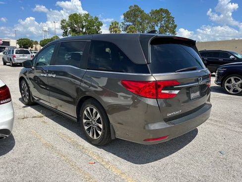 Used 2023 Honda Odyssey EX-L image 3