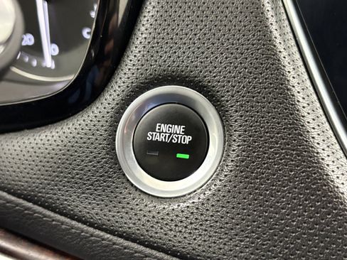 Used 2020 Cadillac XT5 Premium Luxury AWD/4WD image 19