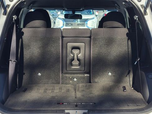 Used 2022 Mitsubishi Outlander ES image 25