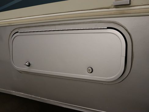 Used 2002 Volkswagen Eurovan FWD image 15