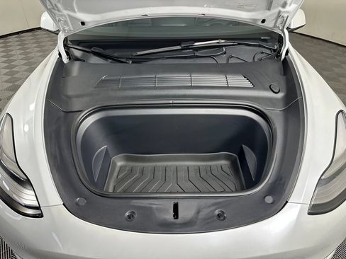 Used 2023 Tesla Model Y Long Range AWD/4WD image 15